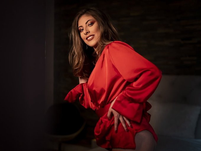 You can call me for a sexy private show, too... right here:  https://t.co/yVDcqMYVBd  @getmenaked @HotAdultModels @bbnaked @nakedwomentime @BabeHeavenTV @Hawker881_Promo