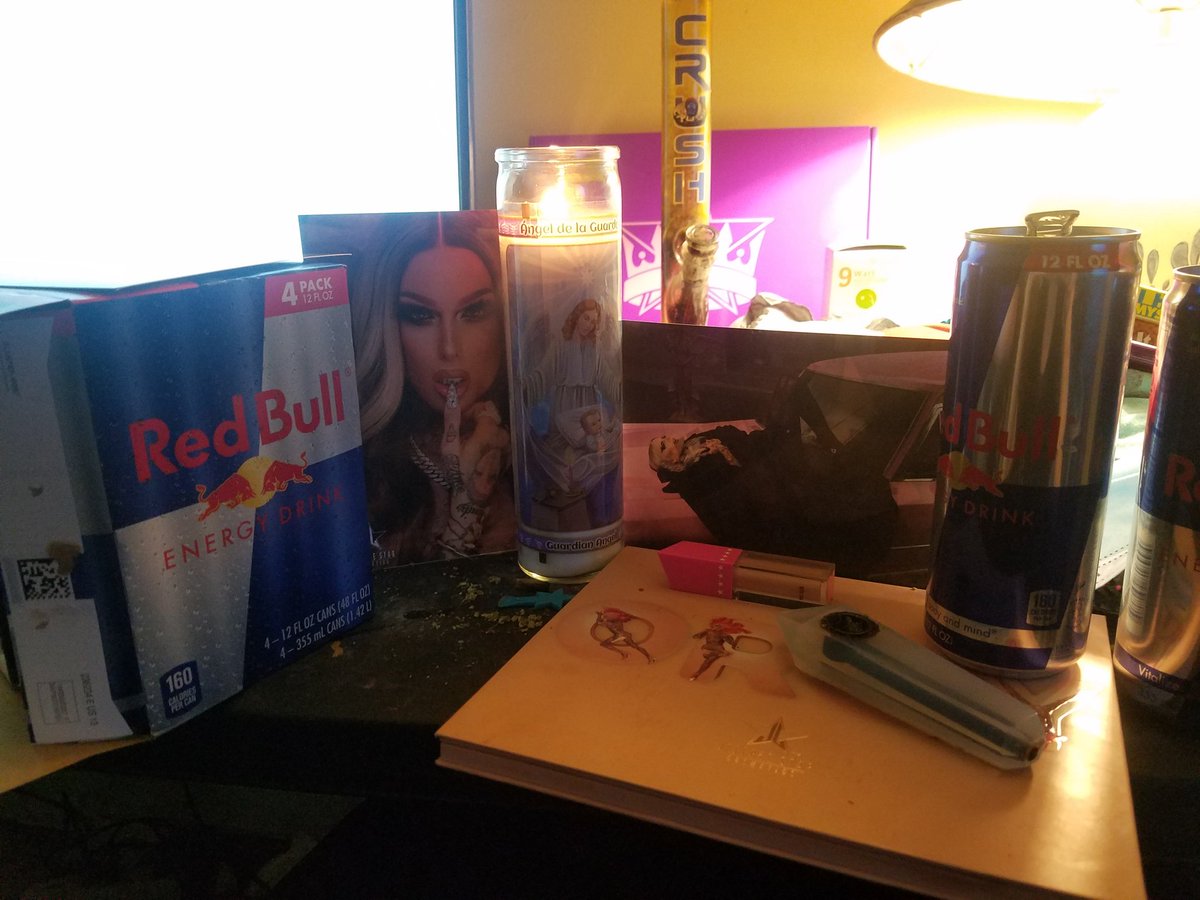 <a href="/JeffreeStar/">Jeffree Star</a> Ghetto manifesting the golden ticket 😆 bought all 4 boxes and the beach ball 🤩 love you jeffree, your rags to ritches story is so inspiring to me. Ive been a fan since the legit beginning ❤#JeffreeStarMysteryBox #jeffreestarappoved #JeffreeStarCosmetics #jeffreestar