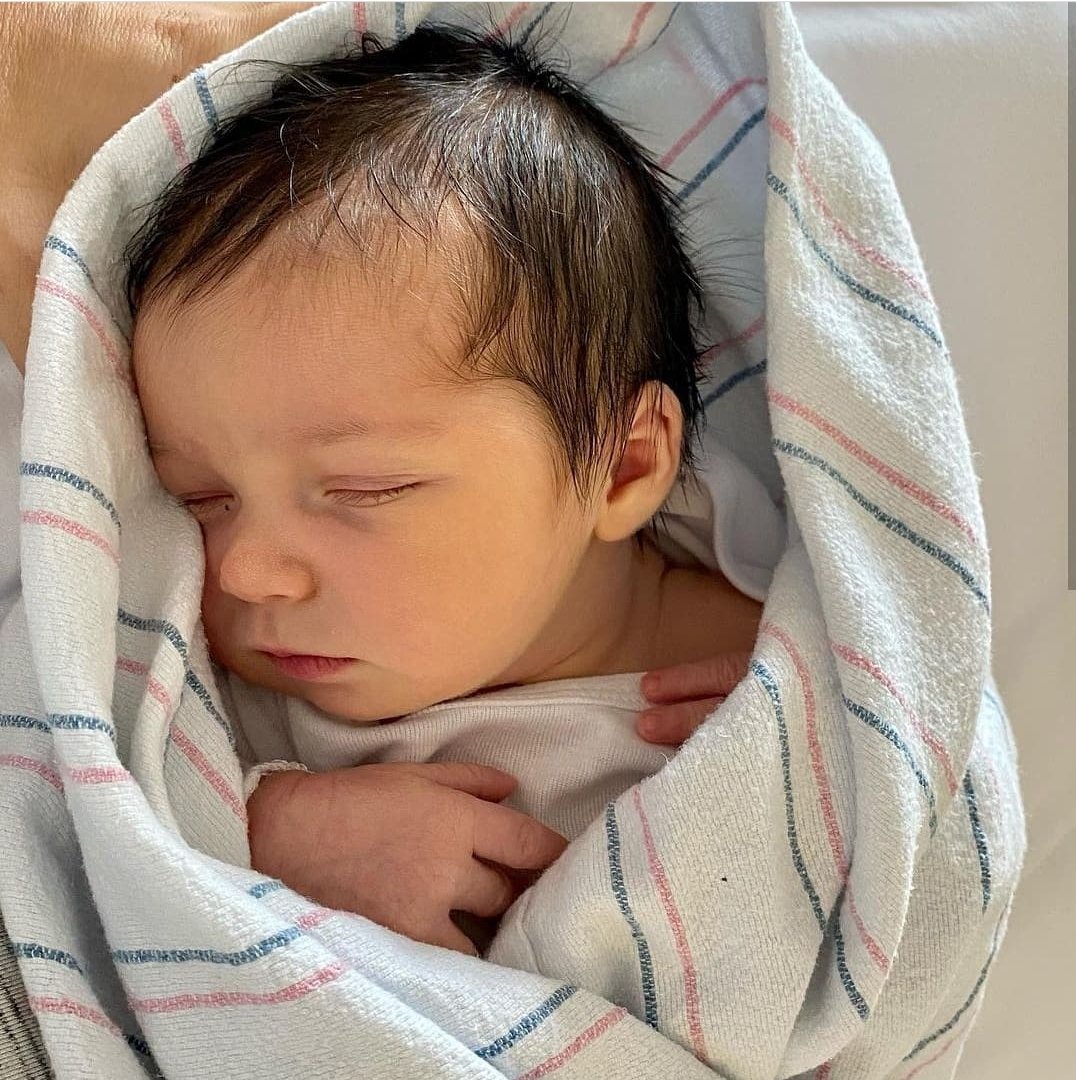 José Nogueras (@josenogueraspr) on Twitter photo A mis 70 años mi hija Corali y su esposo Alex con la bendición de Dios me hacen abuelo con mi muñeca Paloma Adelaida Cala Nogueras ....🎼🎶🎵🕊 ahora si q puedo cantar " Dame la mano paloma "🌺🌺🌺❤❤ A mis 70 años mi hija Corali y su esposo Alex con la bendición de Dios me hacen abuelo con mi muñeca Paloma Adelaida Cala Nogueras ....🎼🎶🎵🕊 ahora si q puedo cantar " Dame la mano paloma "🌺🌺🌺❤❤