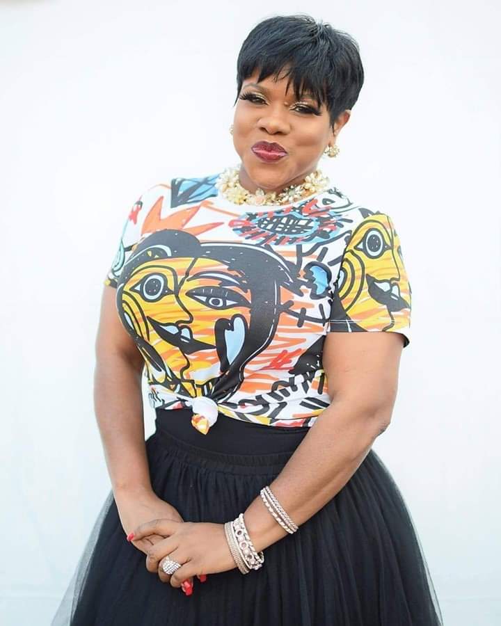 fluffymisskitty's tweet photo. #TeamMissKitty, today's #DivaPositive quote is :: "Wherever you place your focus, the rest of your mind, talents, abilities and emotions will follow." - Cindy Trimm, 'The 40 Day Soul Fast'
#Habit #Champion #Progress #TakeResponsibility #Unstoppable ....
https://t.co/uYO8wJPG0S https://t.co/dHtgPTVkI6