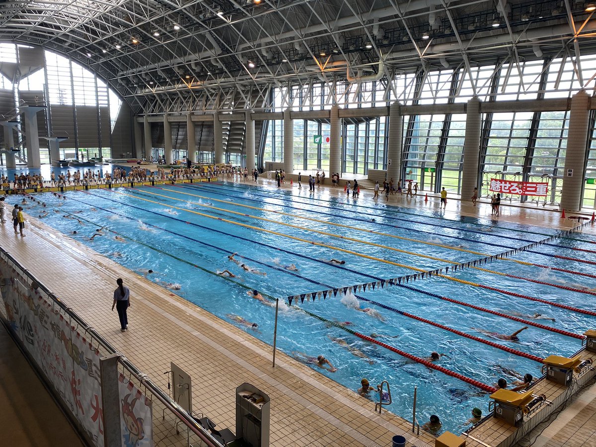 nobuchev's tweet photo. 今日と明日は、
『三重県選手権水泳競技大会』
ウォーミングアップと
公式スタート練習が始まりました。
この後競技開始です。
国体の予選会も兼ねています。
皆さん頑張って下さい💪
事故の無い
素晴らしい大会にしましょう👍
 #水泳競技大会 #三重県選手権水泳競技大会 #プール #ライフガード https://t.co/kQ2Nv9EC0M