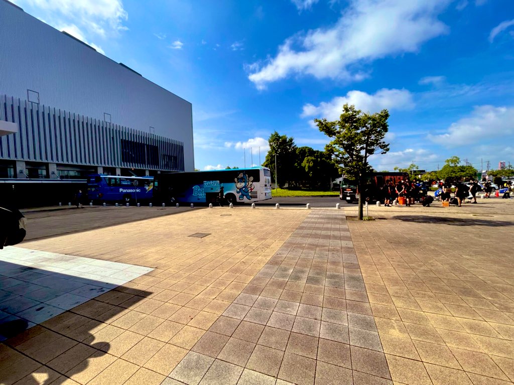 juwa_ph's tweet photo. 昨日、バスに乗って選手たちは
愛知入りしました！

長距離移動お疲れ様でした🙇‍♀️

本日の日程
第4試合　vsデンソー
第6試合　vs富士通カワサキ
　　　　　レッドスピリッツ

応援よろしくお願いします٩( ᐛ )و https://t.co/aJ1GXIb6Rh