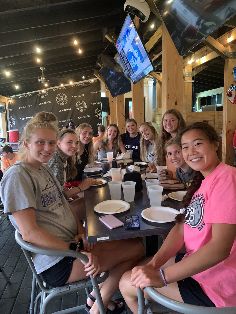 BrookeLechleit1's tweet image. Had an eventful team dinner the other night! Lots of rain, no reservations/seating but turned out to be great hanging out with them but still missing one of our original players, Devyn!!  Come watch Team WI Black play tomorrow at Battle of Boro @TWBlack2022 @vcteamwi