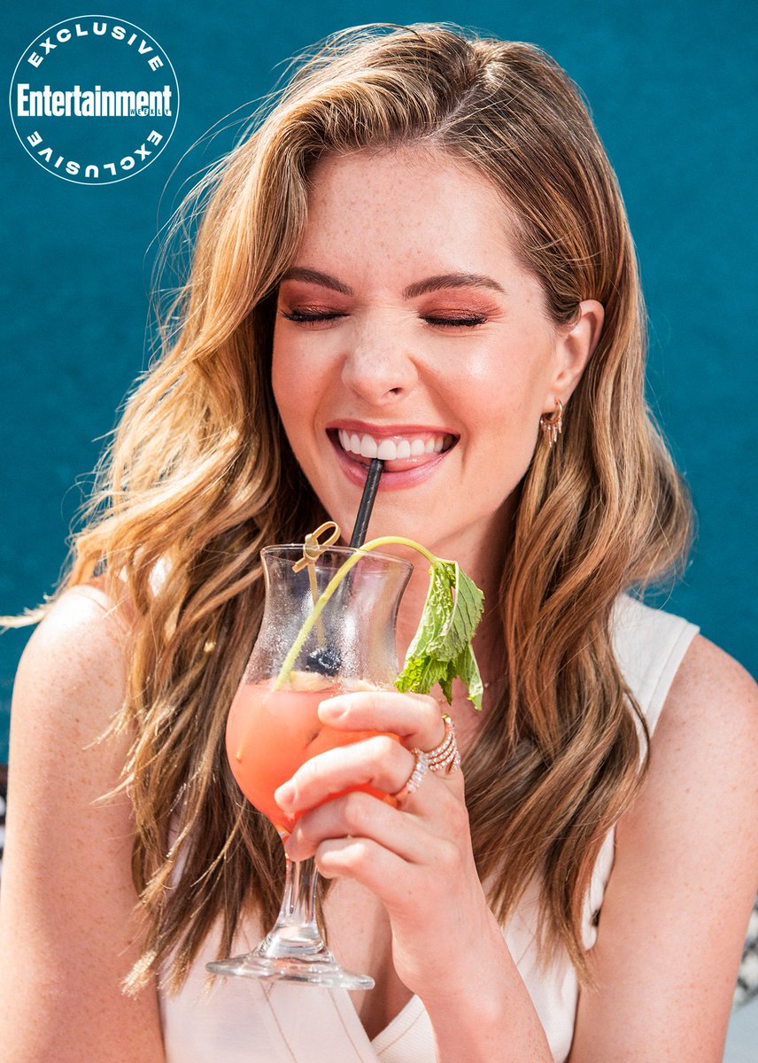 boldtypebrasil's tweet photo. Meghann Fahy em ensaio para a Entertainment Weekly durante a última entrevista de nosso trio em divulgação ao último episódio de #TheBoldType. https://t.co/evV5yv8Xjr