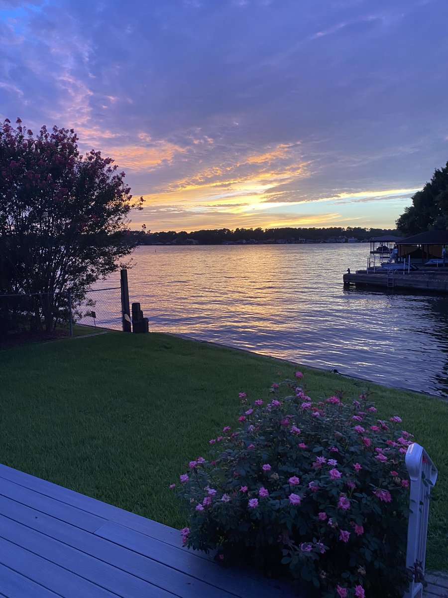 MathWimberley's tweet photo. Moments of Peace are some of the greatest moments to invest in. https://t.co/uIIsfDz2Hs