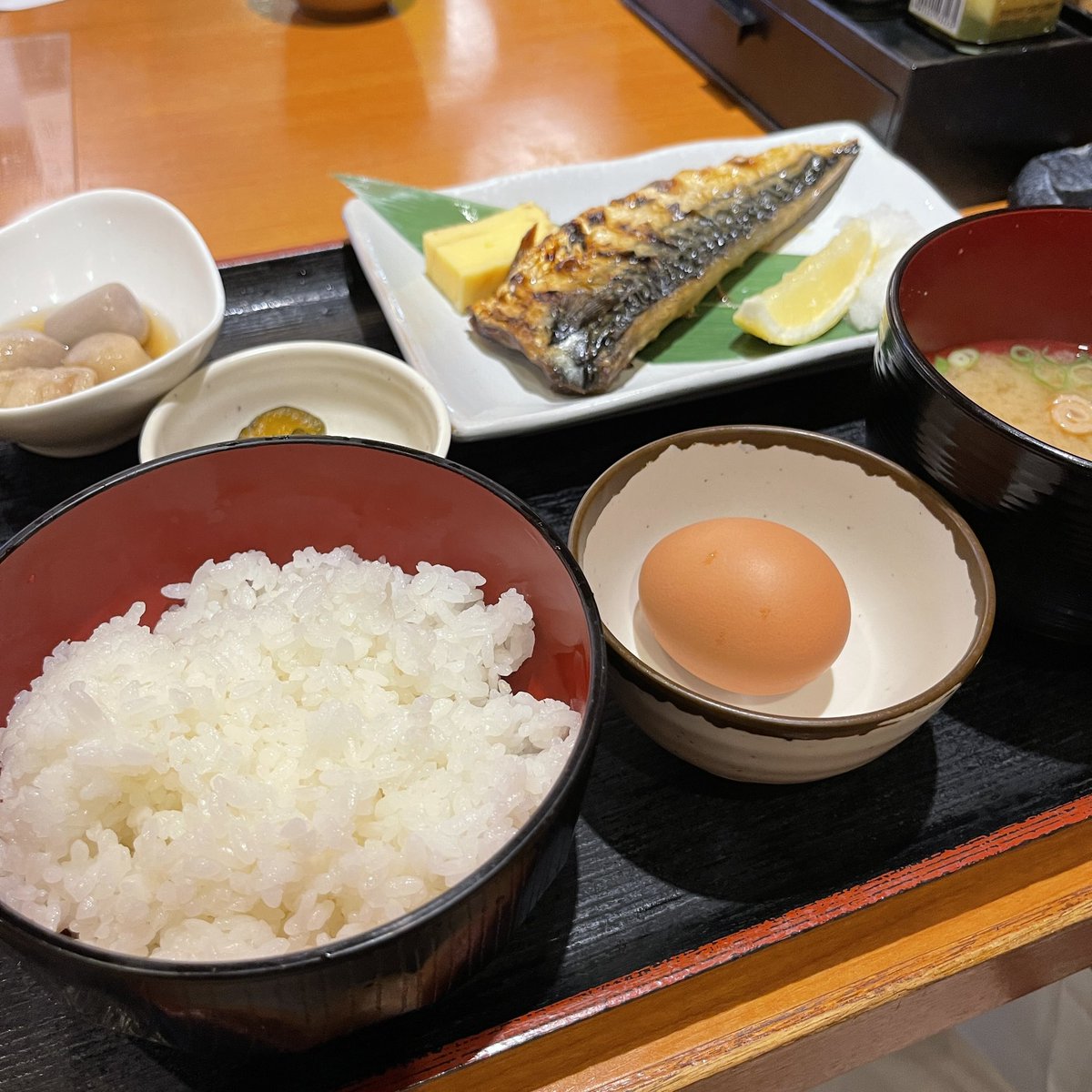 孤独のグルメごっこ 大阪市中央区 かつら亭 の サバ塩焼き定食 Togetter 孤独のグルメごっこ 大阪市中央区 かつら亭 の サバ塩焼き定食 Togetter