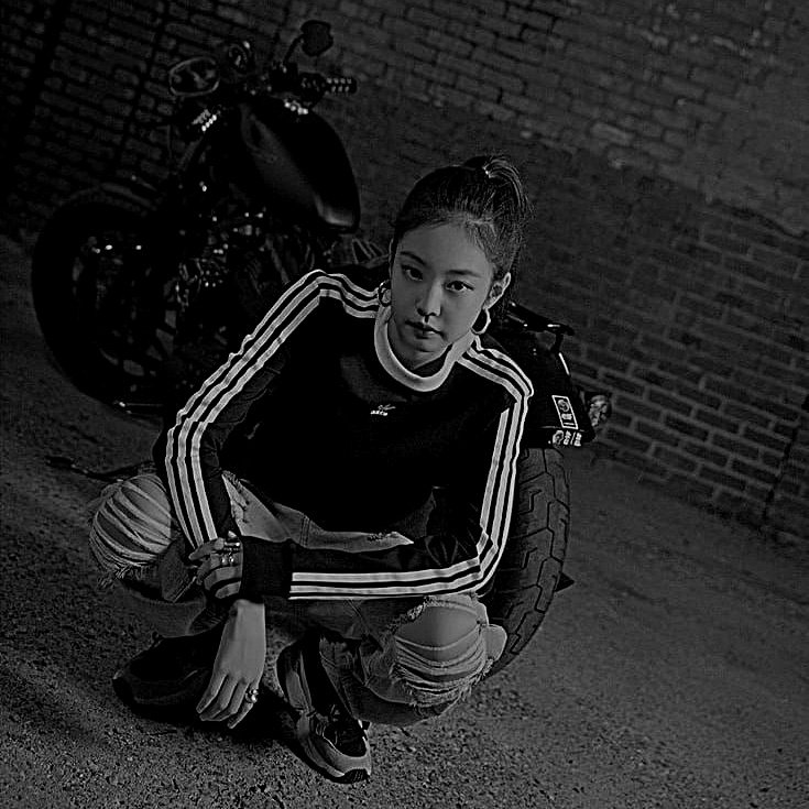 ー wyneè tweet media