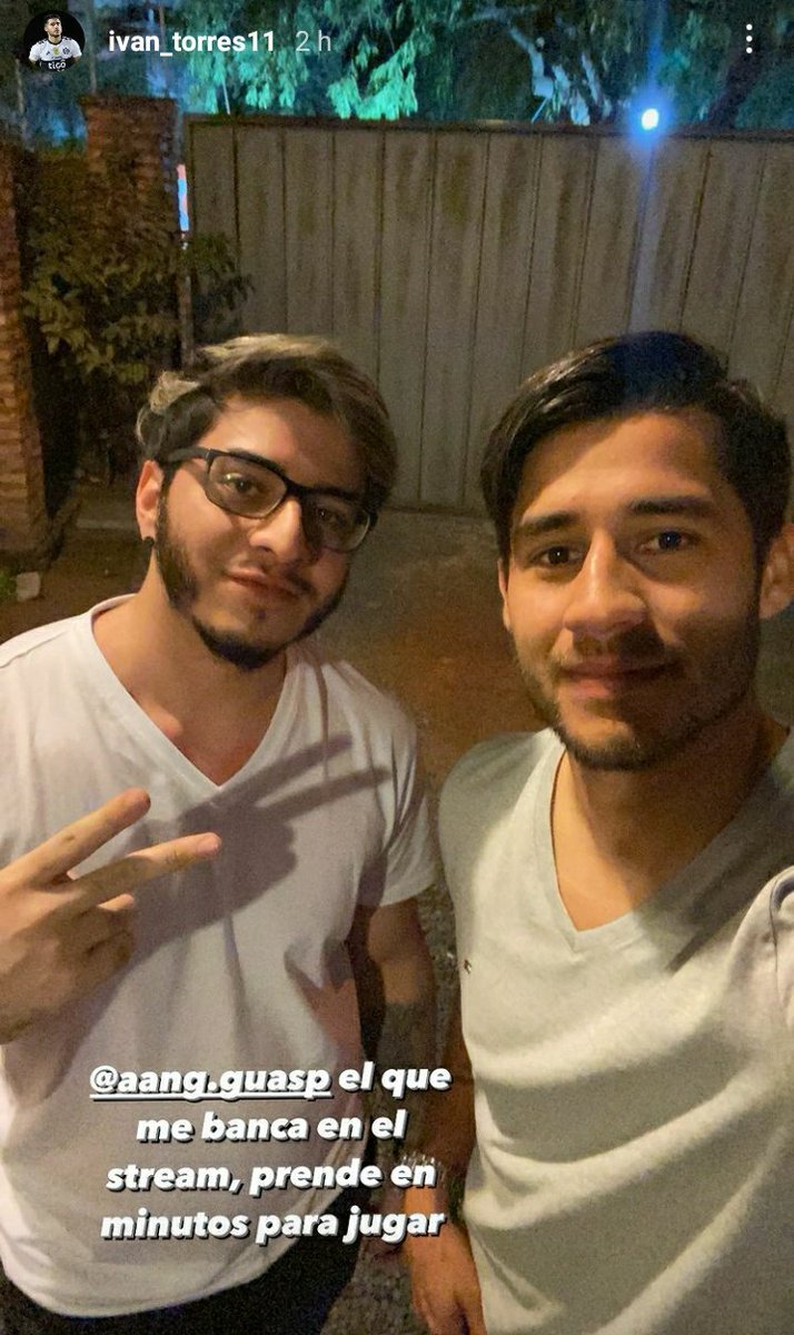 pittyguasp's tweet photo. Mi hermanito haciendo streaming con @titotorres_11 es todo lo que está bien! Te banco a muerte y vamos para adelante @aangguasp!! https://t.co/k5ylxnCqhw