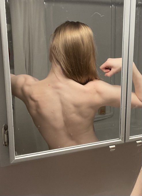 Back, shoulder, and arm progress 💪 https://t.co/F0eVuOCDs3<a href="/tag/newprofilepic"class="tags"><span>#newprofilepic</span></a>