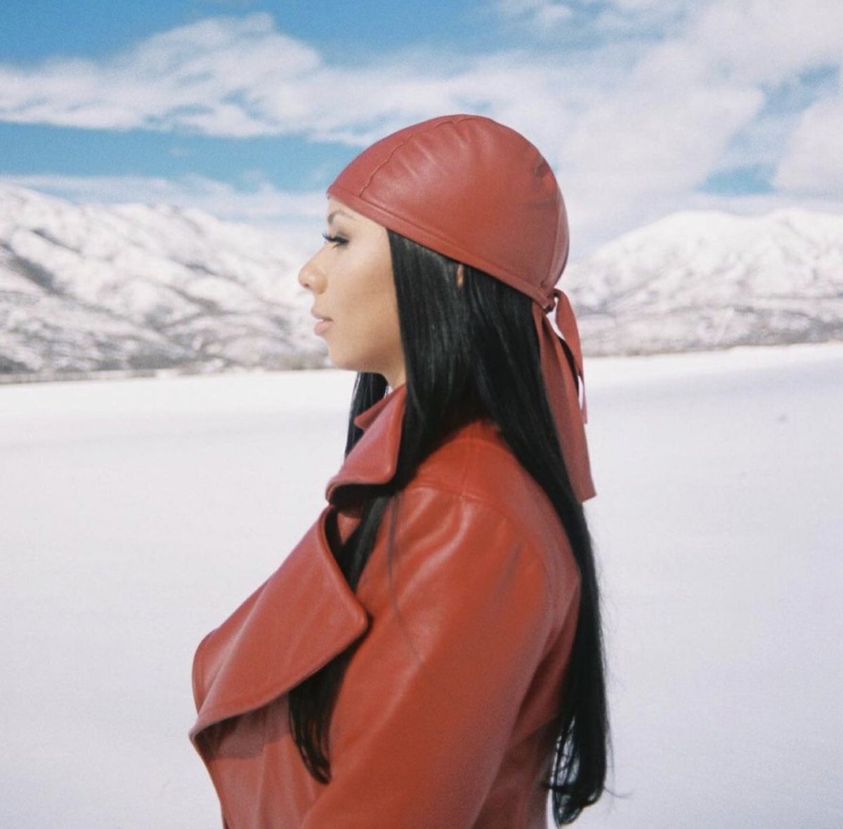 MariahSource's tweet image. BTS shot from Mariah’s ‘Aura’ music video l 7.9 ✇