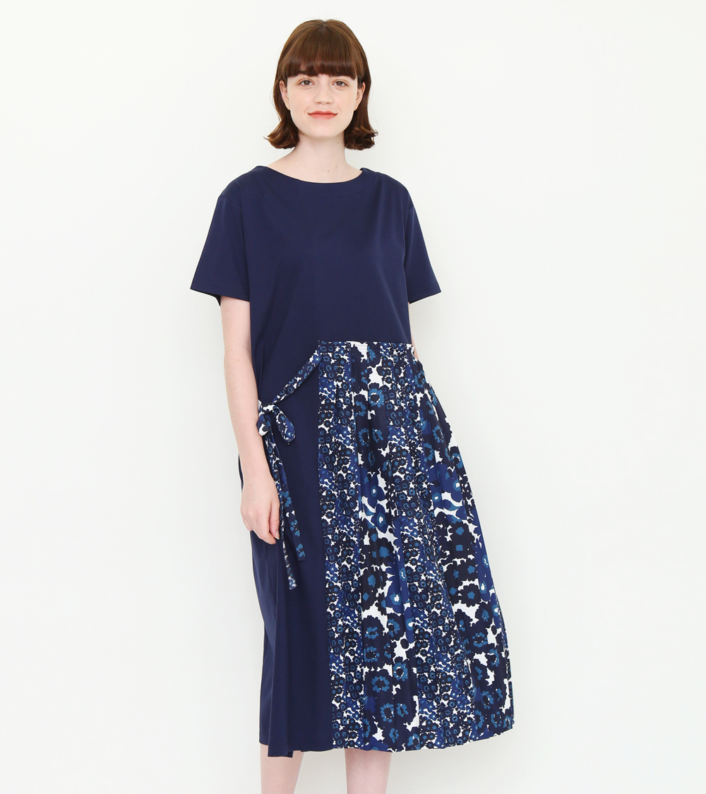 グラニフ 人気上昇中 大小さまざまな花のコントラストが美しい サイドプリーツワンピース こだわりぬいたアシンメトリーなデザインにも注目です T Co Bpyy80dfep グラニフ Graniph ワンピース