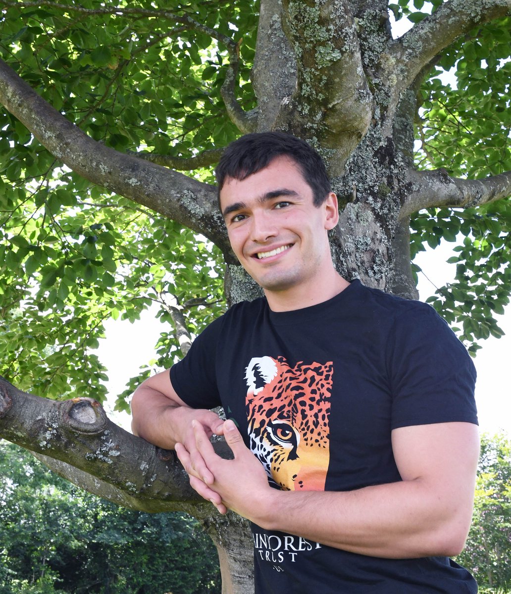 RoyalNavy's tweet photo. .@RMBandService Philip Powell aims to climb a tree 2,475 times to raise funds for the @RainforestUK.

Lance Corporal Powell will spend around 12 hours repeatedly climbing a European Beach tree at Torpoint, near his base at @HMS_Raleigh.

Read more: https://t.co/DijN06ibe9 https://t.co/X5ljgWczbc