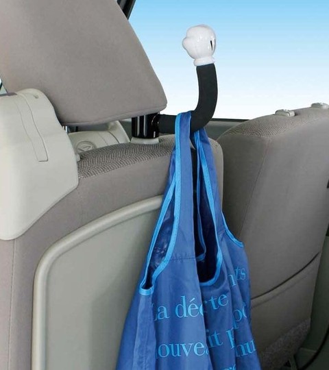 ヨドバシカメラ 公式 車のフロアに荷物を置きたくない そんな時に おしゃれなミッキーマウスのハンドの形をした フックハンガー がオススメ ヘッドレストステーに通すだけで 簡単に取り付けることができます 衣服などを掛ける 簡易