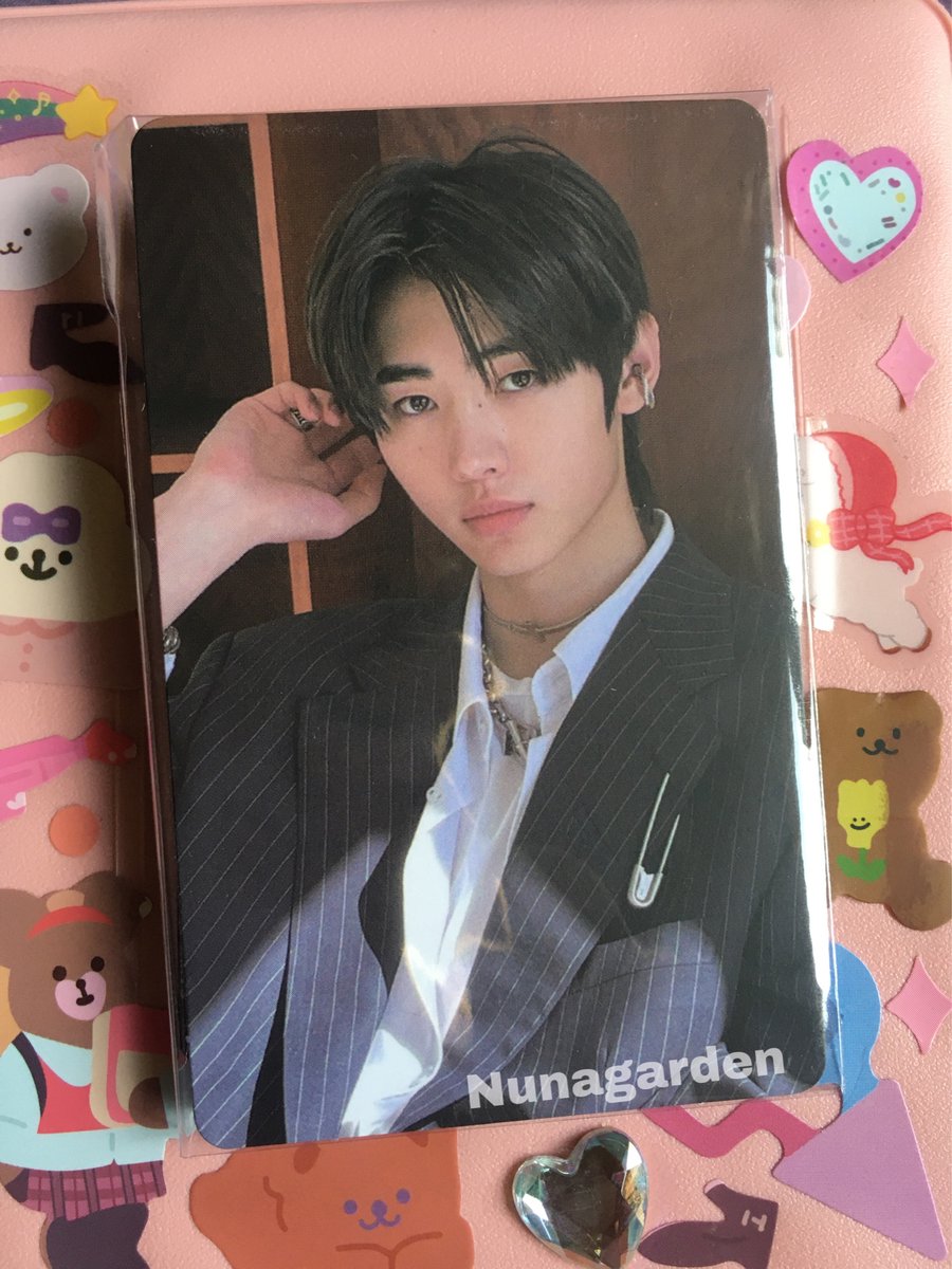 B_borahae95's tweet photo. @enhypenmart Dm  aja nder https://t.co/xE0vIB5SOw