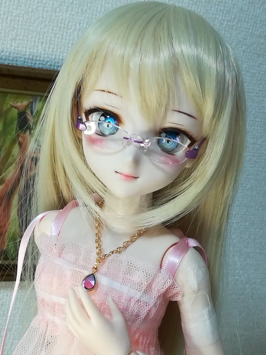 続いてセリアで買ってきたアクセサリー素材でネックレス作った
ぶっちゃけラジペンでチェーン縮めて丸かんに先っちょくっ付けるだけだがかなり安く済んだぜ 