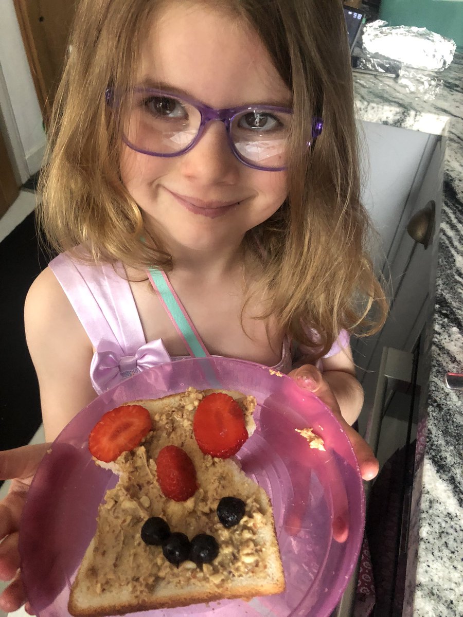 Mrs_Brake's tweet image. We had a lovely time making our Tost Tedi after the Teddy Bear’s picnic in school yesterday. Diolch @penalltau #BigLunch #yciniomawr