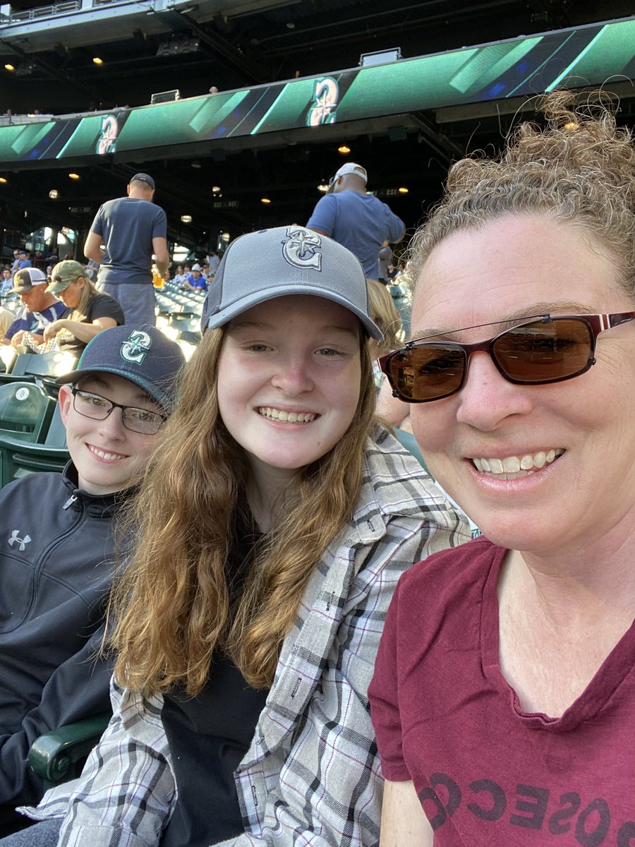 In town from California catching an awesome <a href="/Mariners/">Seattle Mariners</a> game. Perfect night for some baseball. #seausrise