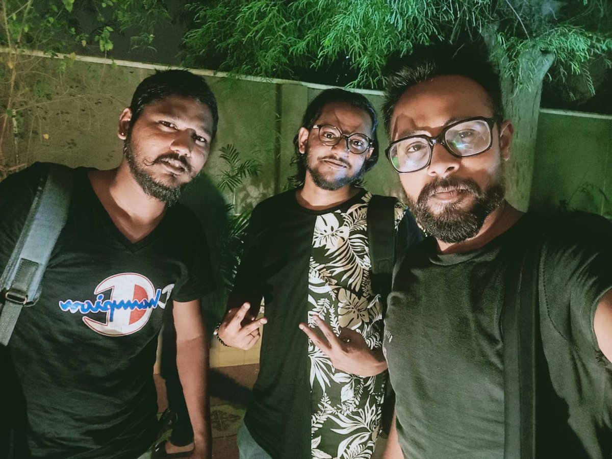 After performance picture...a beautiful acoustic session with just #vocals #harmonies and #guitars  at TDF Ghar Karachi... 
#aboutlastnight #singers #music #band #boys #Bros #brosnightout #life #Songs