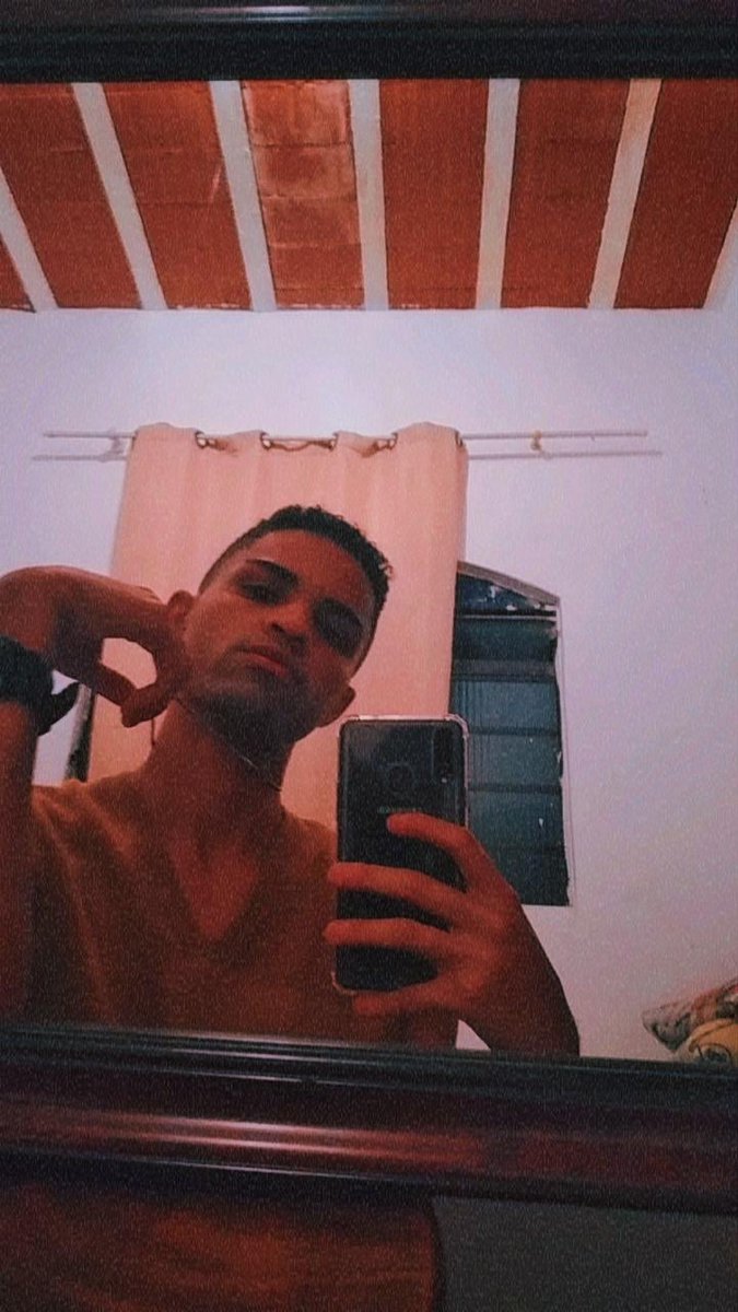 lucosta206's tweet photo. A yag leonina tá na área
#powerlgbt #gay #gayboy https://t.co/FSyRAKMyhg