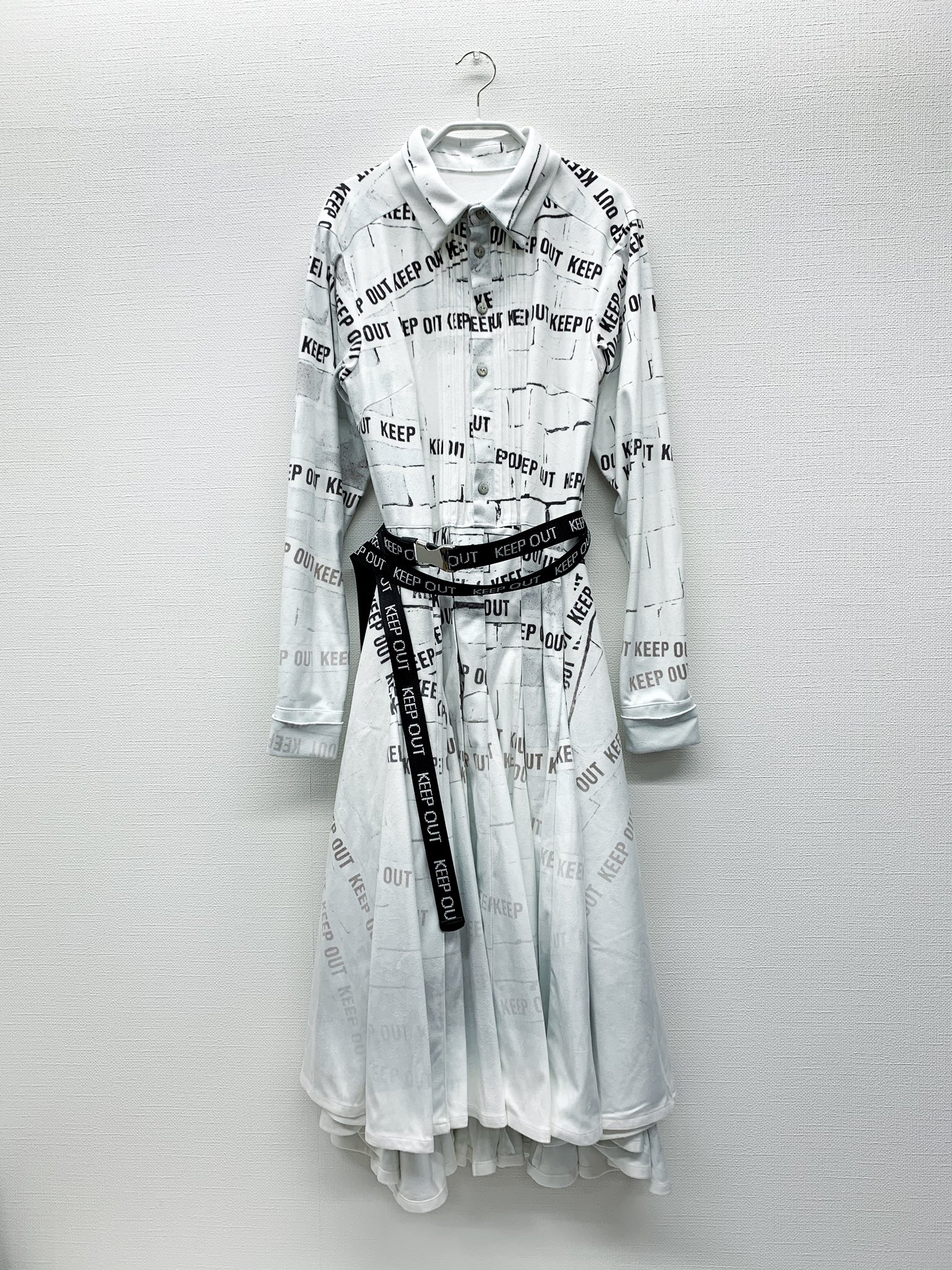 Matsui Ryosuke 松井 諒祐 絶対不可侵のワンピースと駆け巡るワンピースは同型です ベルトは違うけども T Co Oax63xbn1s Twitter