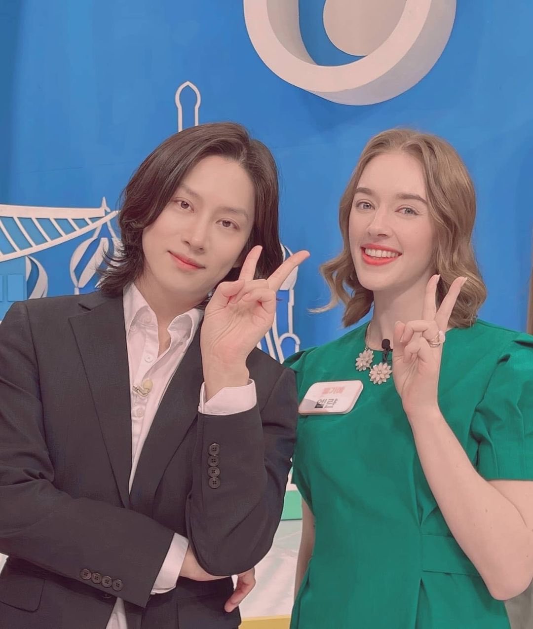 Misty_eliane  ~~          !!!! 
Happy birthday to one of the greatest entertainers Kim Heechul!!! 