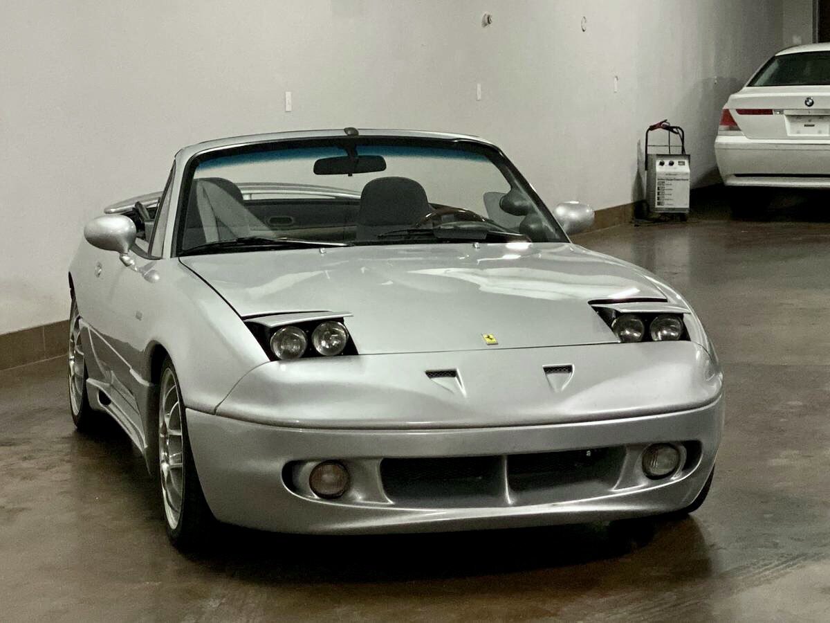 miatatweets's tweet photo. 1990 Ferrari styled Miata with 73,000 original miles is up for grabs in Phoenix Arizona for only $9k! A true #craigslistfind, which @relscd sent me. https://t.co/BM4z7yUCo2