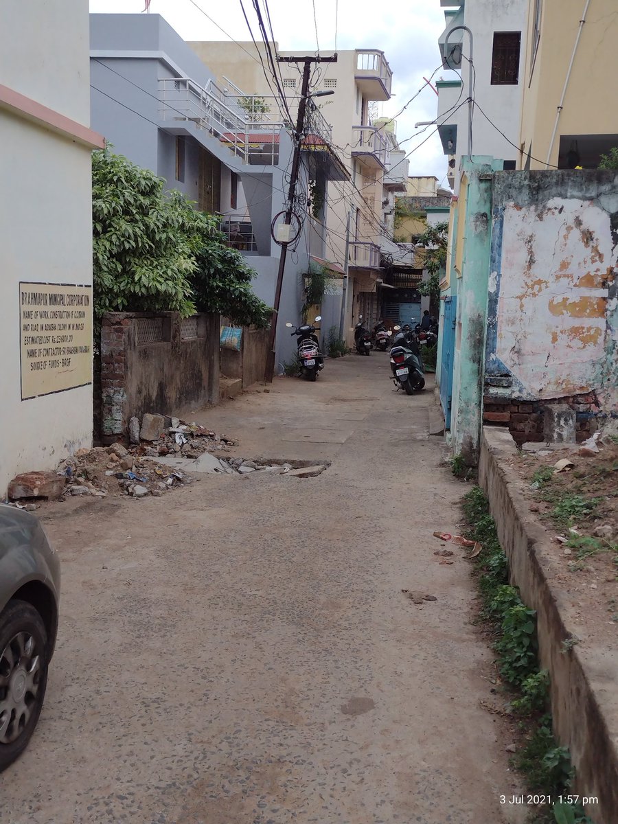 reddy_benugopal's tweet photo. @CMO_Odisha sir till today nothing has been done we the inhabitants of infront of special circuit house railway station road Berhampur facing too much problems please look into the matter seriously considering early action https://t.co/qSlW5NPleI