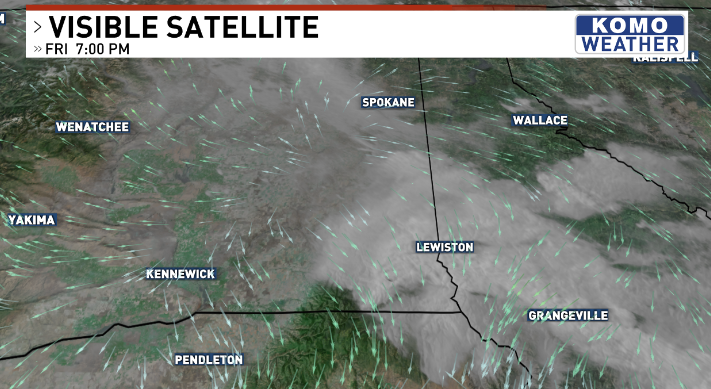 ShannonODKOMO's tweet photo. Heading into Eastern Washington this weekend? Smoke is gathering in the southeastern corner of the state due to the #AsotinComplexFire. Low level smoke temporarily fills in toward Spokane in the morning before getting pulled into Idaho later in the day. #WAwx @waDNR_fire https://t.co/dIUcjJMrv5