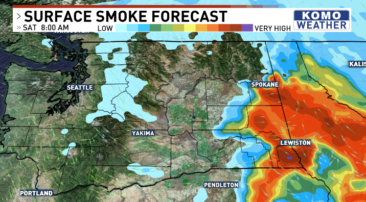 ShannonODKOMO's tweet photo. Heading into Eastern Washington this weekend? Smoke is gathering in the southeastern corner of the state due to the #AsotinComplexFire. Low level smoke temporarily fills in toward Spokane in the morning before getting pulled into Idaho later in the day. #WAwx @waDNR_fire https://t.co/dIUcjJMrv5