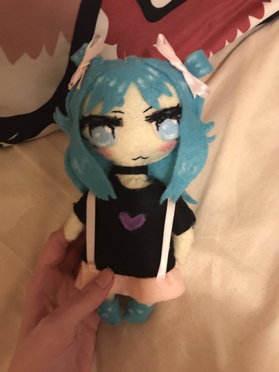 artswirlgirl's tweet photo. I started sewing again! #plush #sewing #animeplush #anime #sewingstuff https://t.co/Vq5q1fb6cX