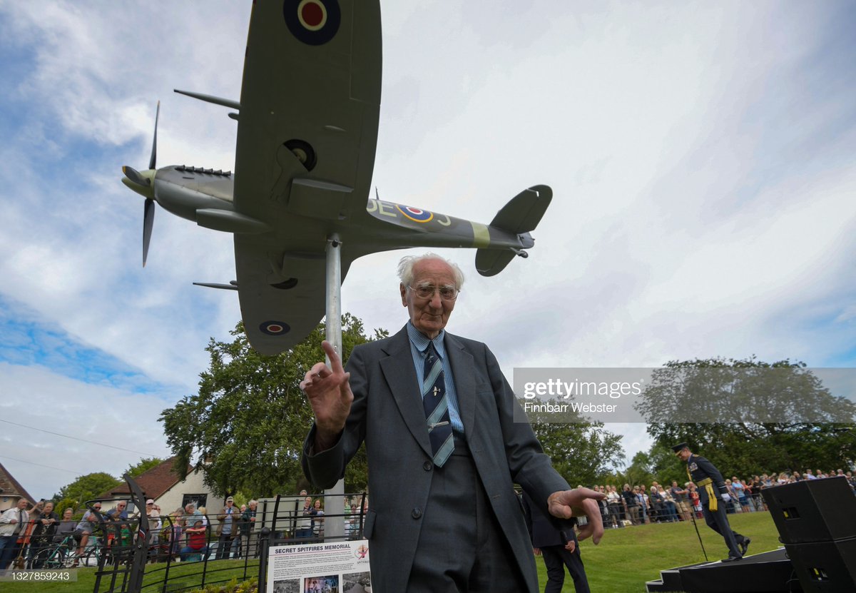 finnbarrw's tweet photo. Secret Spitfires Memorial Unveiled In Salisbury, The Secret Spitfires Memorial is a life-sized fibreglass replica Spitfire installed by The Secret Spitfire Charity @SalsSpitfires @SecretSpitfires @SalisburyRugby #secretspitfires #Salisbury https://t.co/hjHtO3H17I