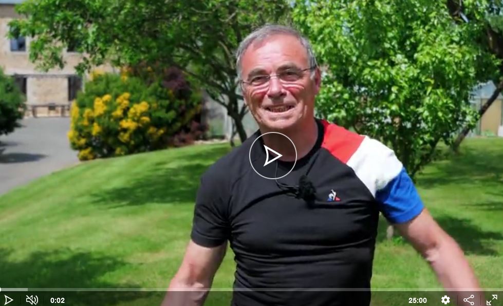 GiachelloB's tweet photo. Ce que j'aime chez cet homme c'est son franc-parler... Découvrez ou redécouvrez le replay de "Dans la roue des bretons"avec l'interview de Bernard Hinault.
▶ https://t.co/T38dZdZSpS
#tourdefrance2021 #Bretagne #breton #bernardhinault #Tebeo #tebesud #cyclisme #velo #sport https://t.co/jmDwgQG0lz