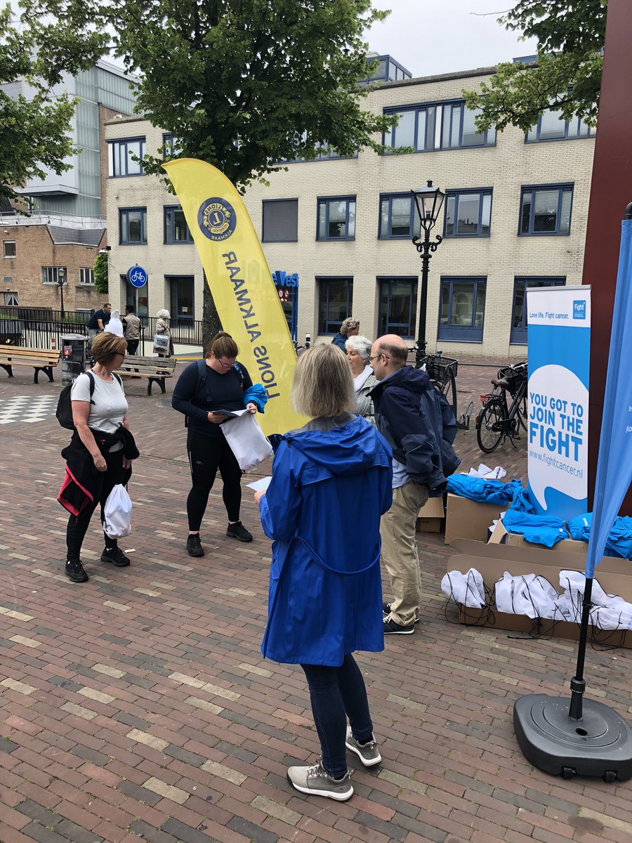 lionsalkmaar's tweet photo. De eerste wandelaars zijn gestart voor de 25km. #walktofightcancer @fightcancer_nl #goeddoel @kwf_nl https://t.co/6QsgR5IQBA