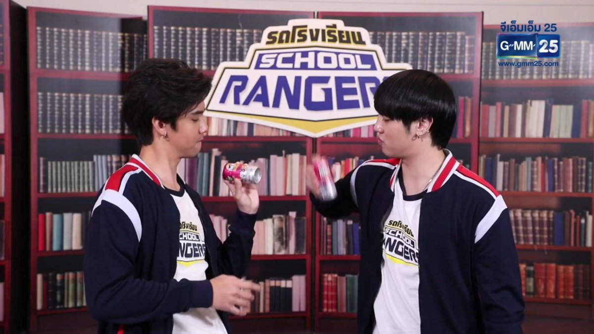 haritfanclub's tweet photo. #ESTPLAY พรีเซนเตอร์หล่อบอกต่อด้วย
#ssingss #张翊昕 #ซิงหฤษฎ์
#รถโรงเรียนSchoolRangers
#estPLAYJellyShake #estPLAYPlusB
#เอสเพลย์เยลลี่เชค #เอสเพลย์วิตามินบี https://t.co/vuURMM6QVL