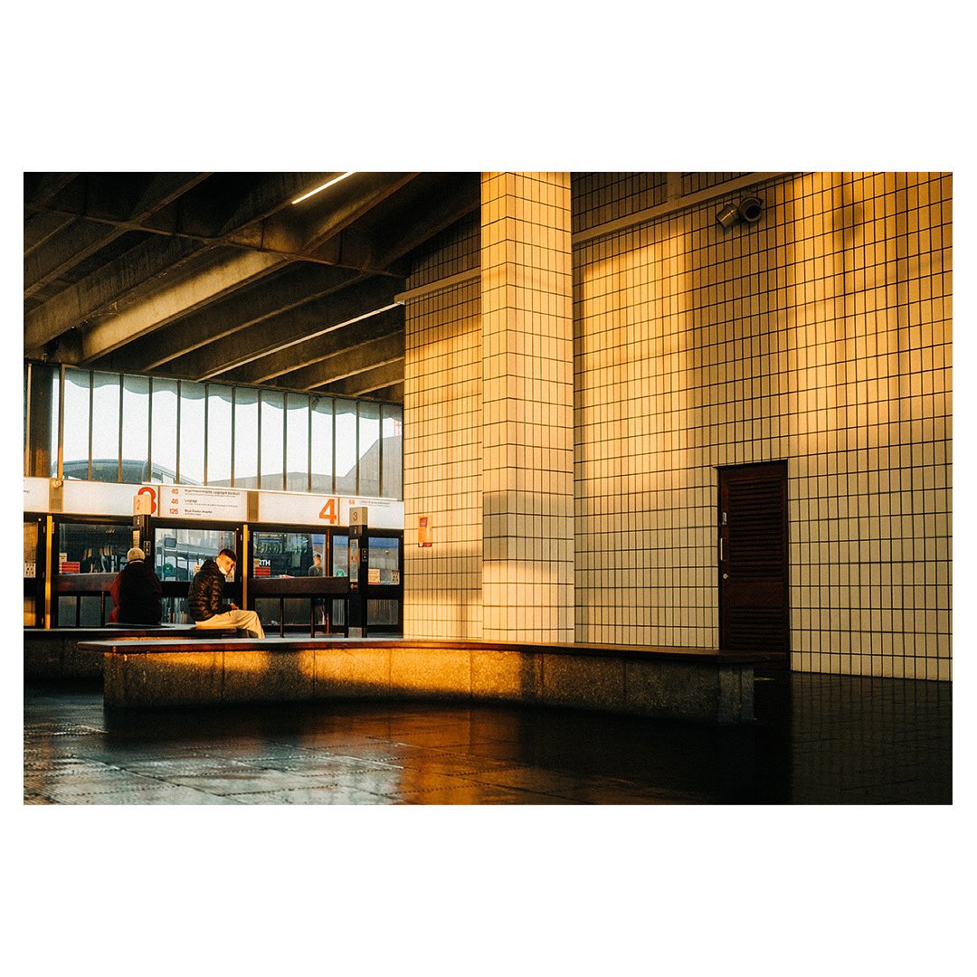 The light in the bus station 👌