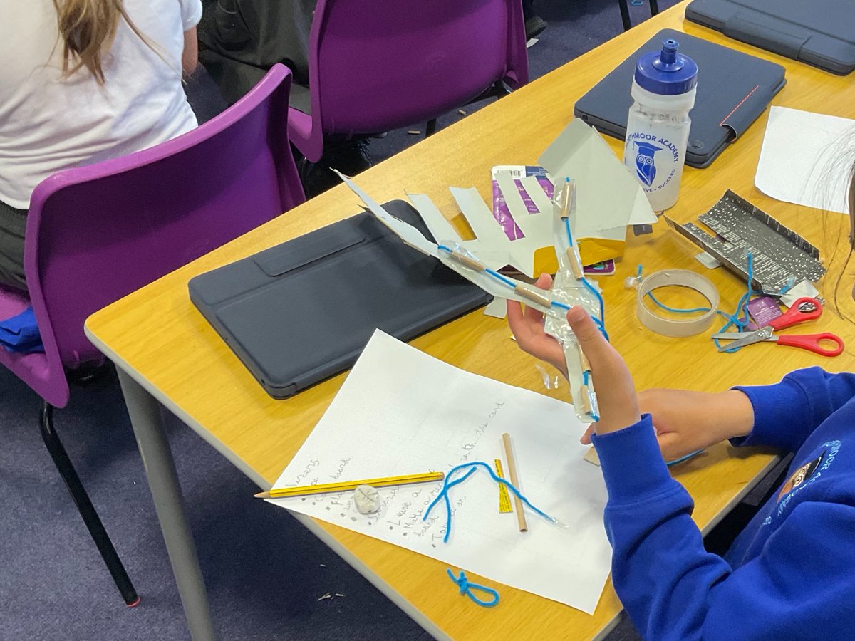 We have been making robot arms! As part of our 'Out of this world' event, the children in year 5 have designed and engineered their own robot arms. We have been inspired by the book Frankenstein and will using  this  to  debate  artificial intelligence 🤖