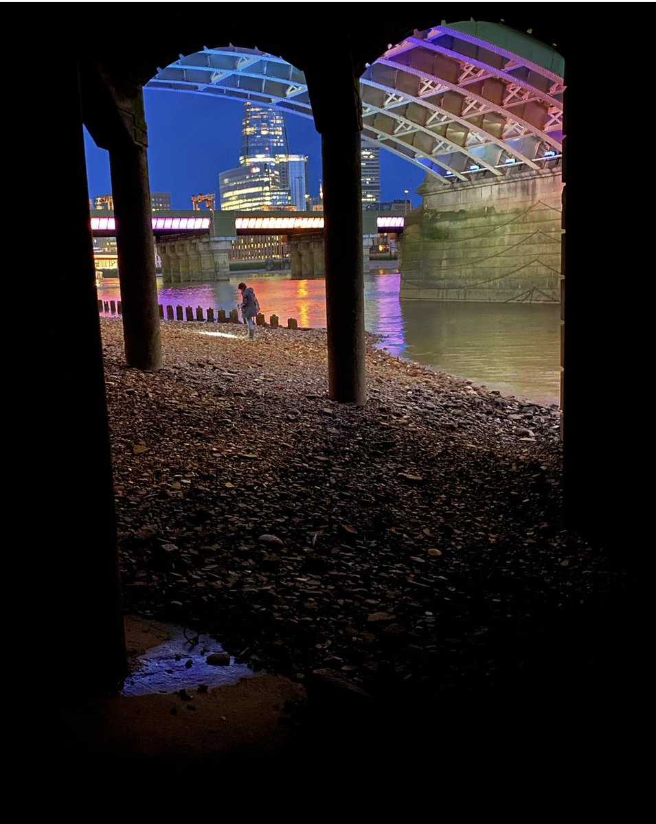 #thames #foreshore @IlluminatedRiv #londonbynight