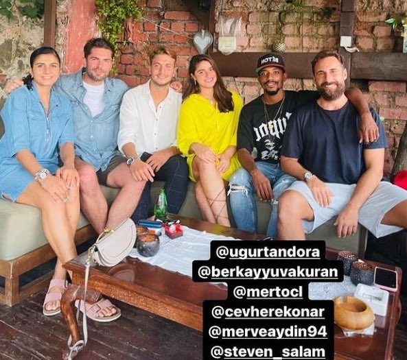 bicinnet's tweet photo. #Survivor2021 
soldan sağa;
- gergin yaver
- primci yaver
- ajan yaver
- kıskanç yaver
- boş yaver
- saldırgan yaver https://t.co/JXZCut6ykW