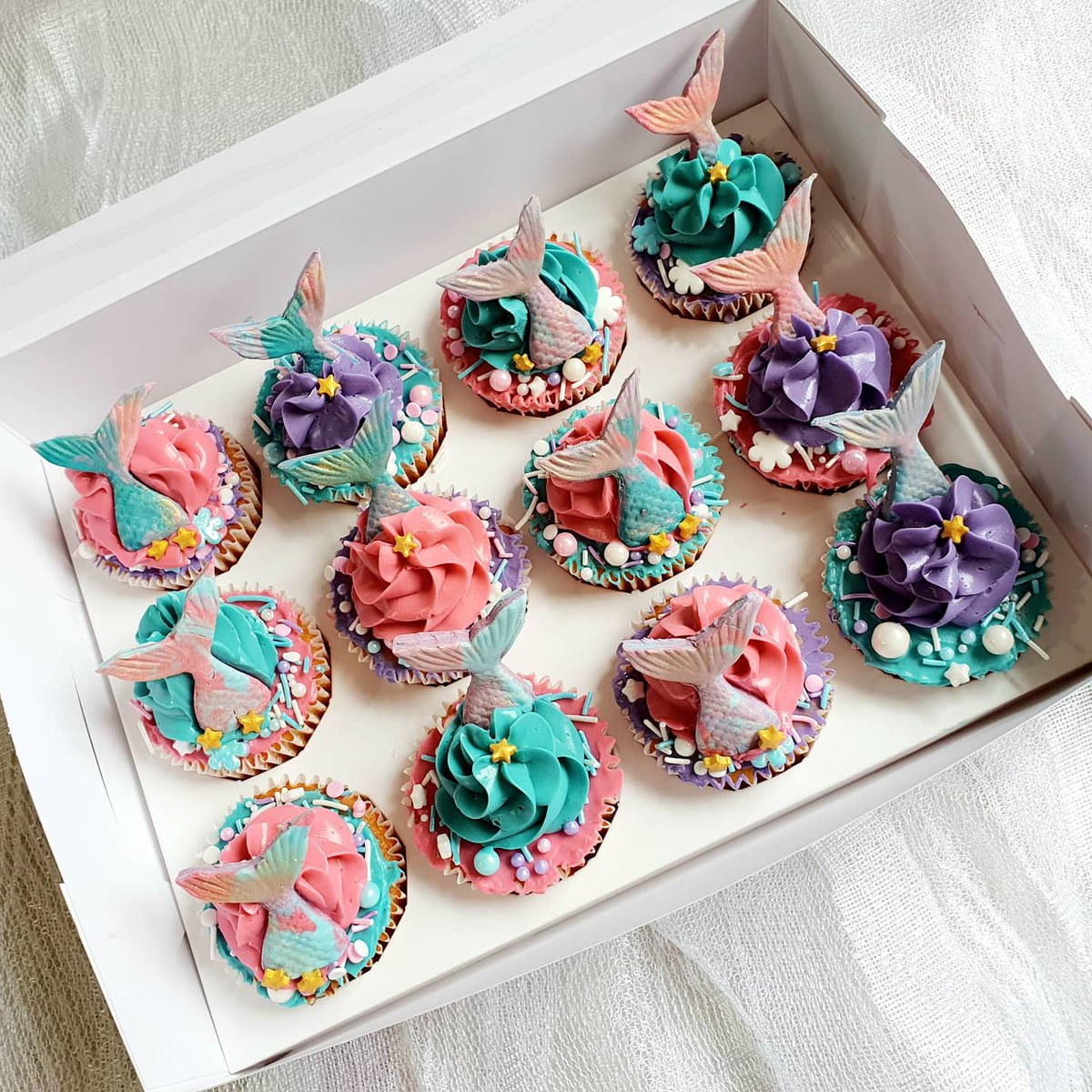 dgoldstarbakery's tweet photo. Mermaid Cupcakes 🐚🌊🧜‍♀️
#Mermaid #mermaids #mermaidcupcakes https://t.co/oa5cIkYUb0