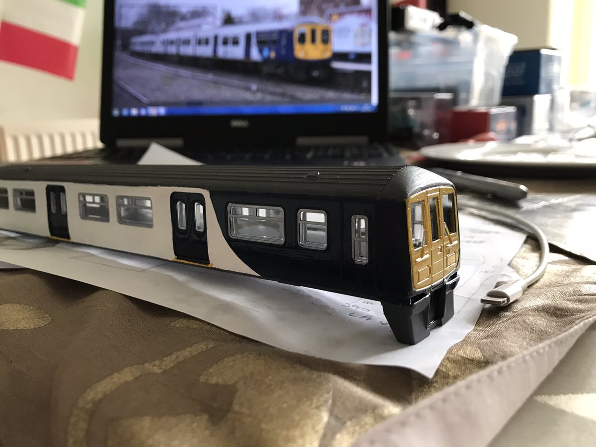 SheepdogNo1's tweet photo. #tmrguk #bratchellmodels class 319/3. Silver sharpie arrived yesterday so on with the task of applying the silver to the glazing sections. ATS coach fully assembled up. https://t.co/ZzqY5OoIvl