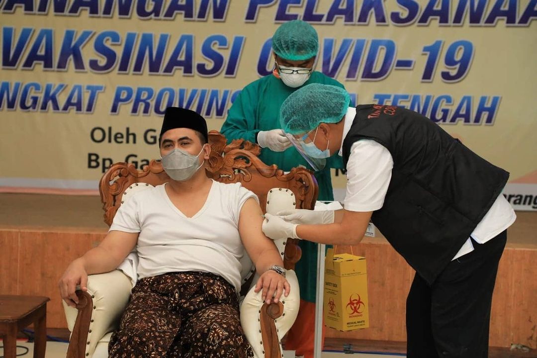 olech_zz's tweet photo. Terimakasih Pakde @jokowi 
Guru guru kami sudah di Vaksin

#JokowiAtasiPandemi https://t.co/5zUM9gCZ08