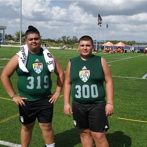 linemen_factory's tweet photo. #DaFactoryCrew repping hard at the @FBUcamp TopGun event down in Florida this weekend. Goodluck fellas #CLOCKIN #DOWERK #EATGREEDY #SHOWUP #SHOWOUT #DaFactoryWay #dungeonfamily #HAWGs #TRENCHLIFE #FACTORYMADE #TrenchEnforcers #footballuniversity #fbu #topgun @joebouffardusa https://t.co/FCurwV9IR9