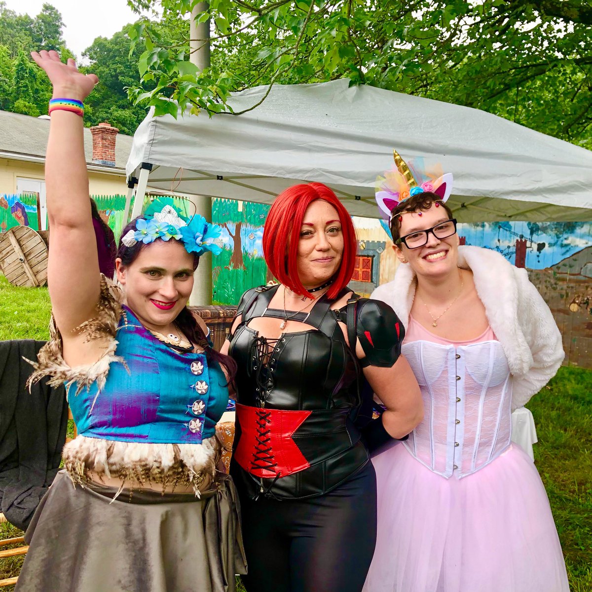 Jessica__Lucci's tweet photo. Can’t believe this was just one week ago! The #midsummerfantasyrenaissancefaire was a celebration of imagination! #mfrf #renfaire #renfairecostume #renaissancefestival https://t.co/dFEXfSTM9X