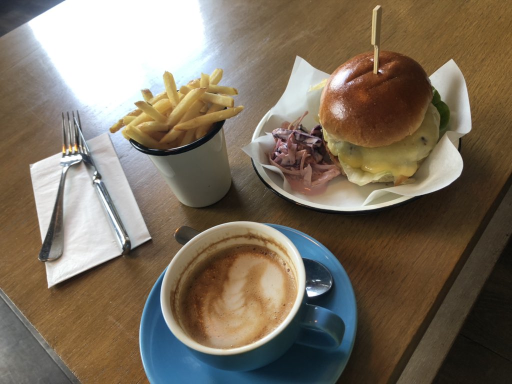 Helen Chapman tweet media