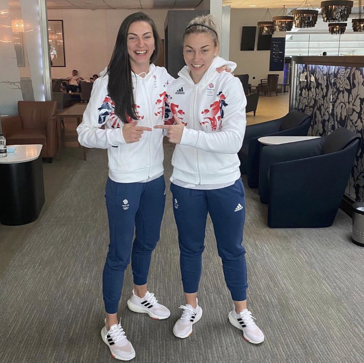 Lauren Price Tokyo 2020 Lauren Price Gb Boxer Cruises To Win Over
