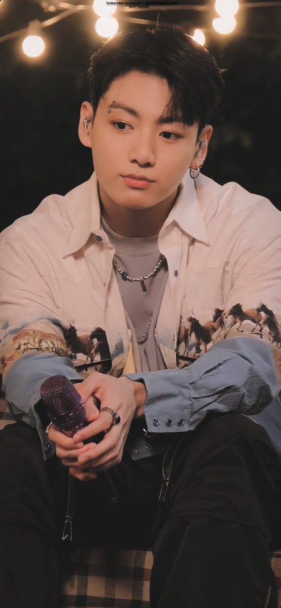 BTSBangtanLocks's tweet image. Lockscreen's| @BTS_twt 
A BUTTERFUL GETAWAY [1]
#방탄소년단 #BTS #PermissiontoDance
Don't repost! be honest!∅ 
#btslx13