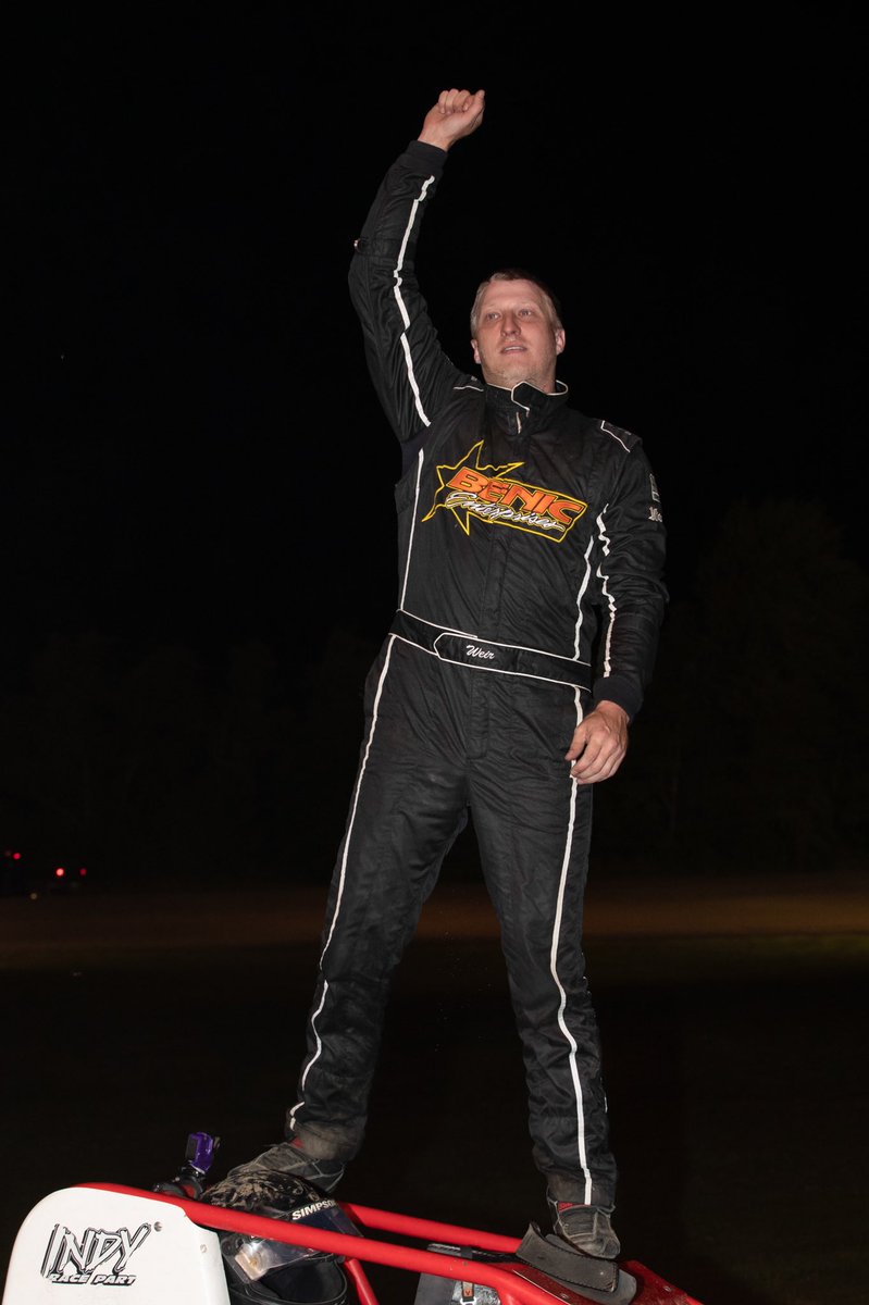 GasCitySpeedway's tweet photo. Scotty Weir held off Robert Ballou by 0.141 of a second to collect his second Gas City feature win of the season!

Qualifying Group: 1️⃣

Heat: 1️⃣

Feature: 1️⃣

Fastest Lap of the Race: ✅

What a night for Stomp ‘N Steer! https://t.co/w8CR6Js5lX