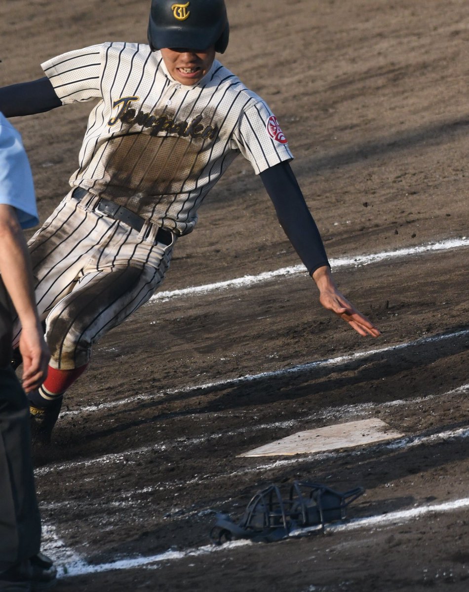 Iambanekko's tweet photo. 第103回全国高等学校野球選手権愛知大会
第3日 Ｇ1回戦 @豊橋 第3試合[7回裏 終]

天白０００１００１=２
富田２００００１０=３

7回表 天白 無死3塁
絶妙なスクイズ(バントヒット)を決め1点差
7番 梅田健太郎⑤
[3年 #藤森中 名古屋選抜 #ALLDREAMS] https://t.co/L5eMFugAIR