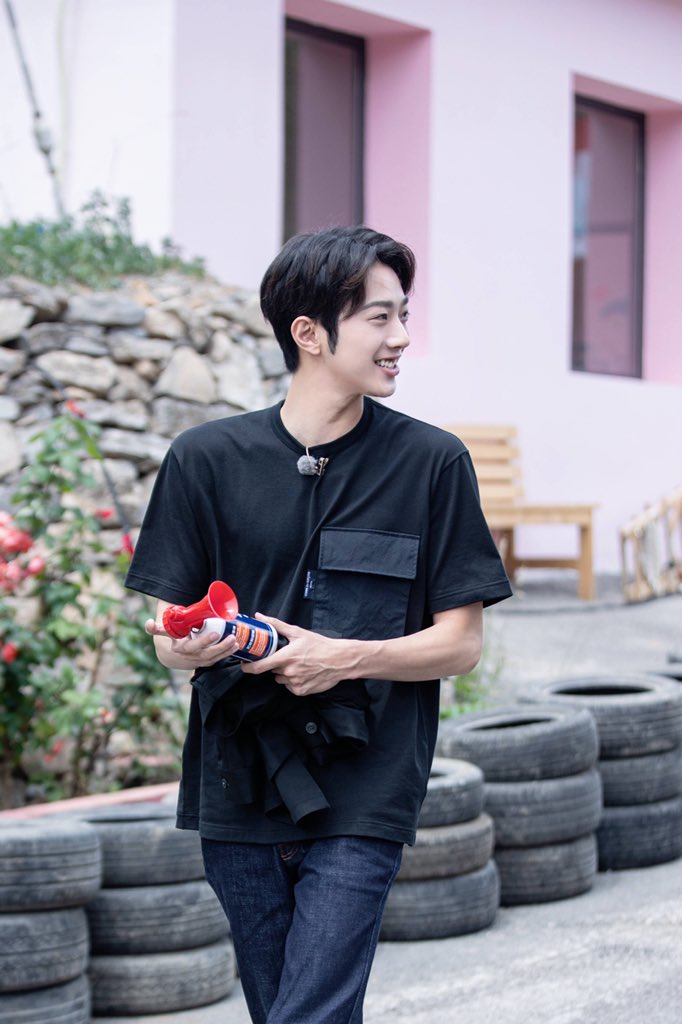 GL_follower's tweet photo. Lai Guanlin memo update new photos for tonight’s episode of 50KM Taohuawu
#LAIKUANLIN #라이관린 #赖冠霖 https://t.co/Q5FtwQVpdI