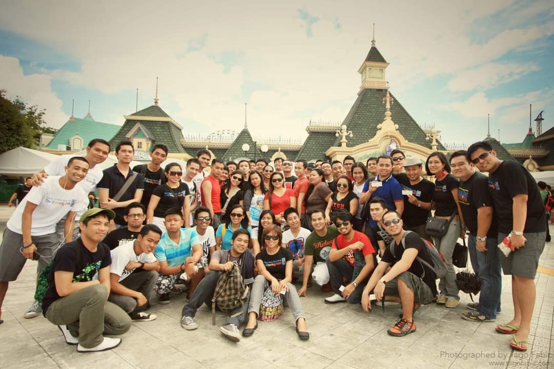 COCOhernandez's tweet photo. The Rushers? A witty, hilarious and ever growing crowd. I have met good friends here.
#TheMorningRush has been a weekday constant and i will continue to support the ex hosts, current hosts, the rushers and the show moving forward.
#25YearsOfTMR https://t.co/iC7rXi6ZJ9